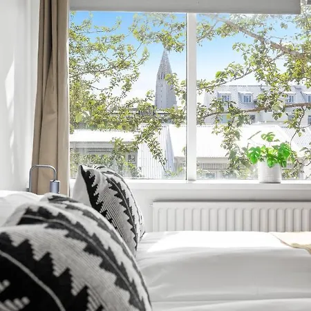 Apartment Prime Location Gem In The Heart Of