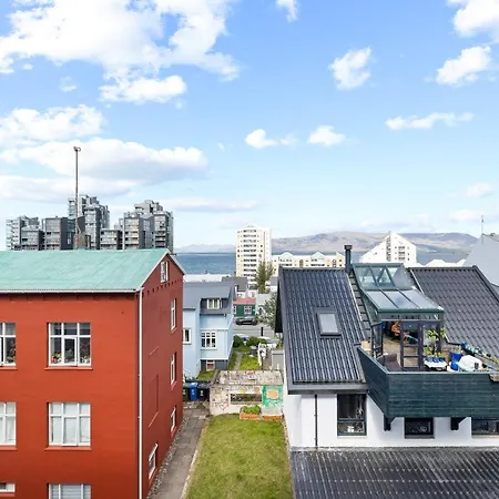 Apartment Prime Location Gem In The Heart Of