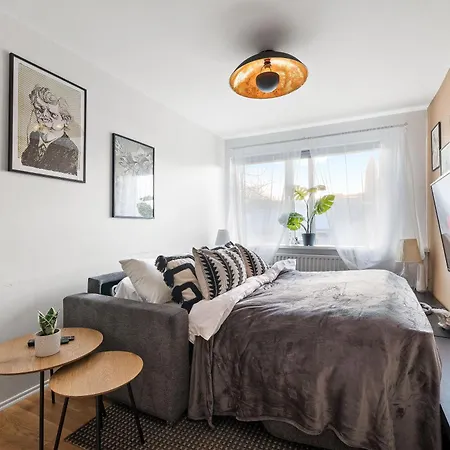 Prime Location Gem In The Heart Of Apartment *